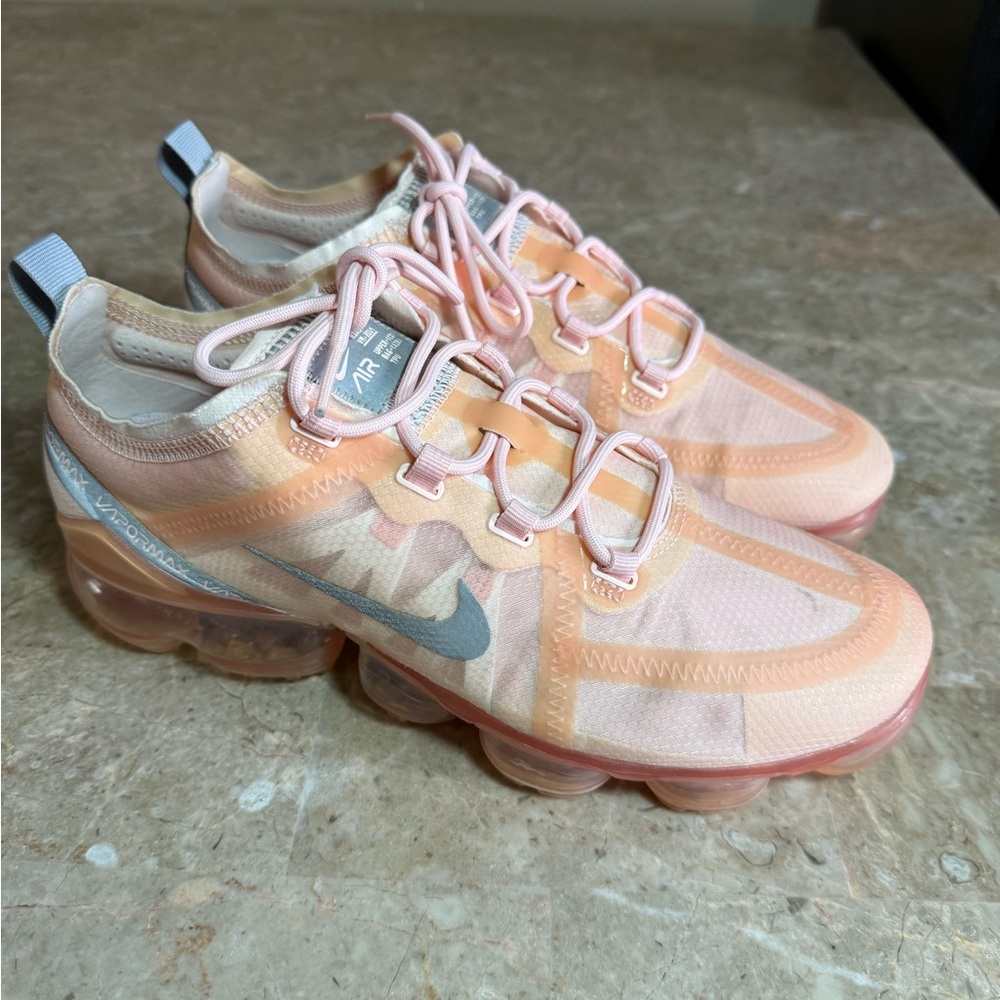 Nike Women's Air VaporMax 2023 Peach Pink Athletic Shoes